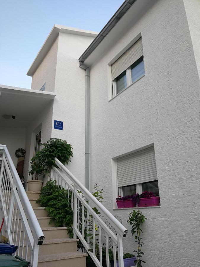 Jadra Appartamento Omiš