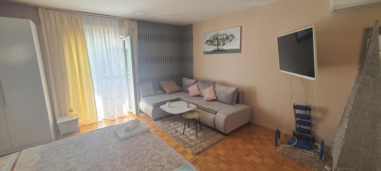 Jadra Appartamento Omiš